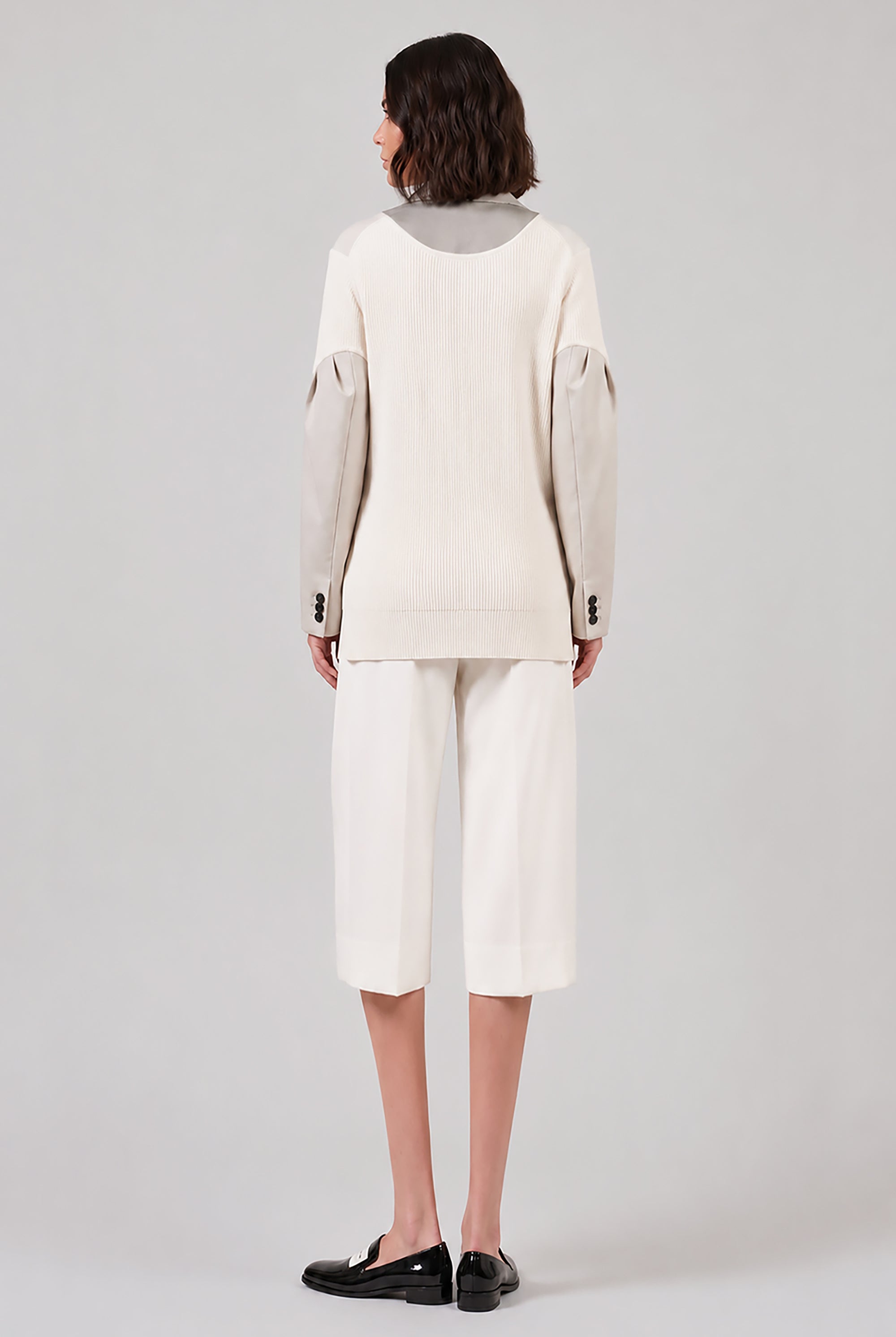 SACAI RTW Exaggerated Pocket Detail Crop Pant | Off White