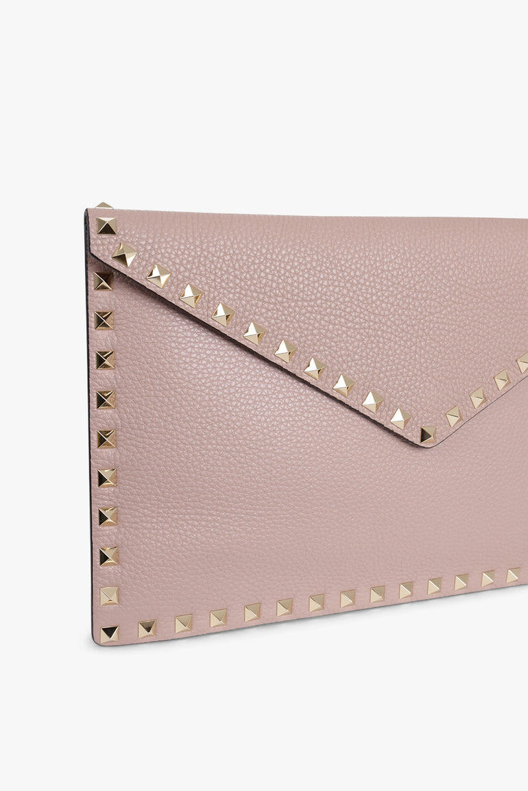 VALENTINO BAGS BEIGE ROCKSTUD LARGE POUCH GRAINED | POUDRE