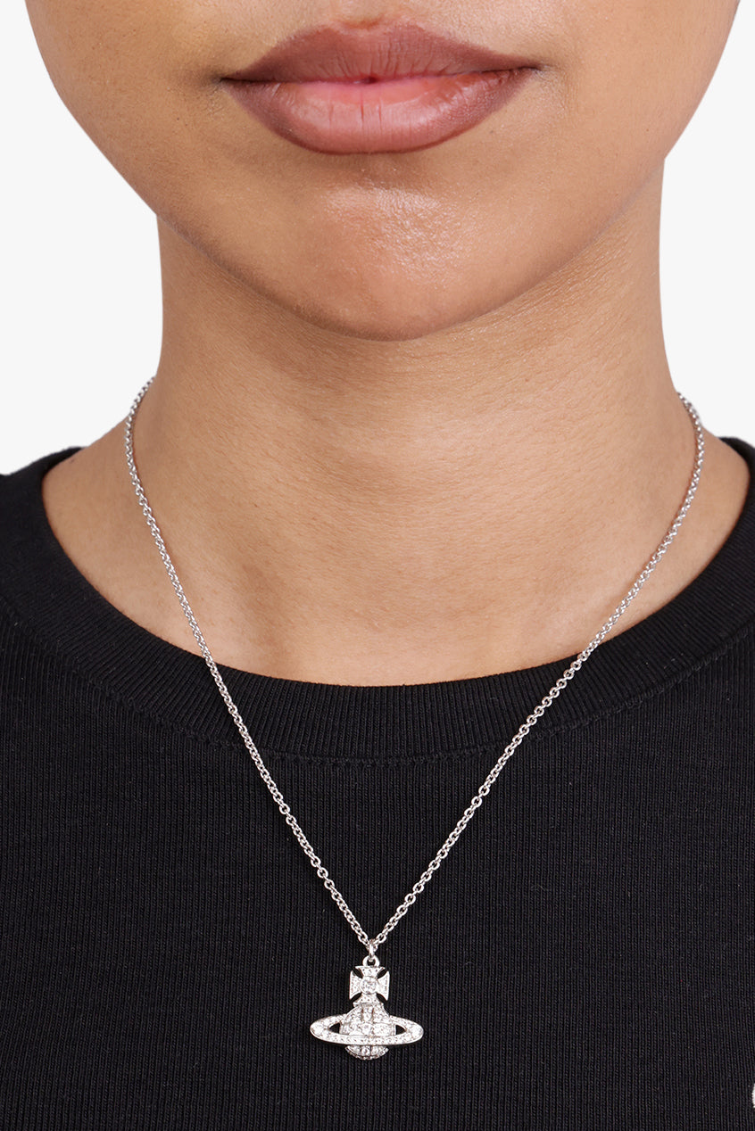 VIVIENNE WESTWOOD JEWELLERY SILVER / Silver Carmela Bas Relief Pendant | Silver