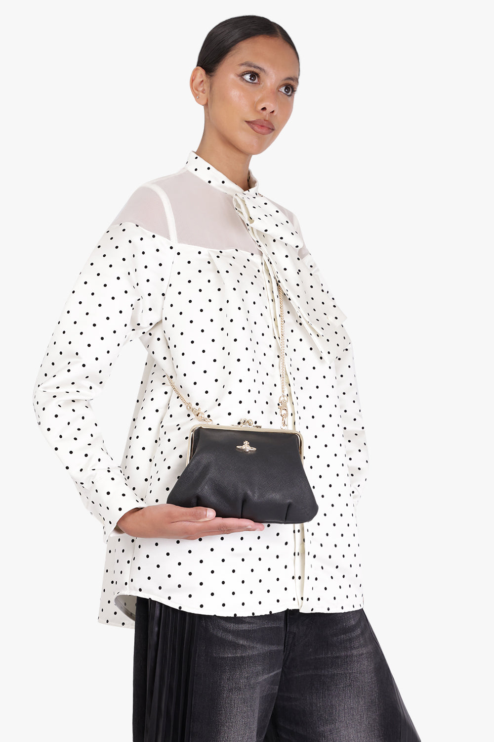 VIVIENNE WESTWOOD BAGS Black Granny Frame Purse | Black/Gold