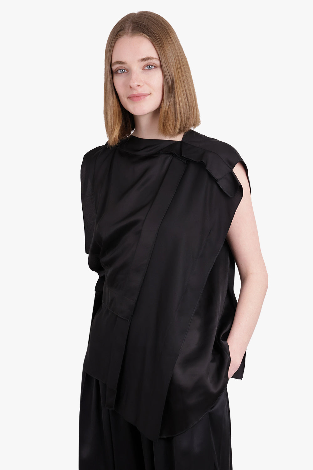MM6 BY MAISON MARGIELA RTW Fluid Asymmetric Panel S/Less Top | Black