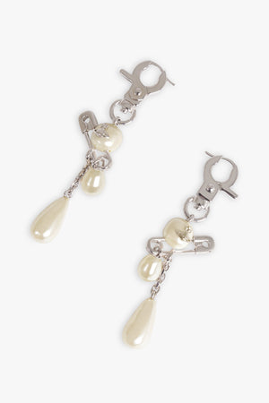 VIVIENNE WESTWOOD JEWELLERY SILVER / SILVER/WHITE Claude Long Safety Pearl Earrings | Silver/White