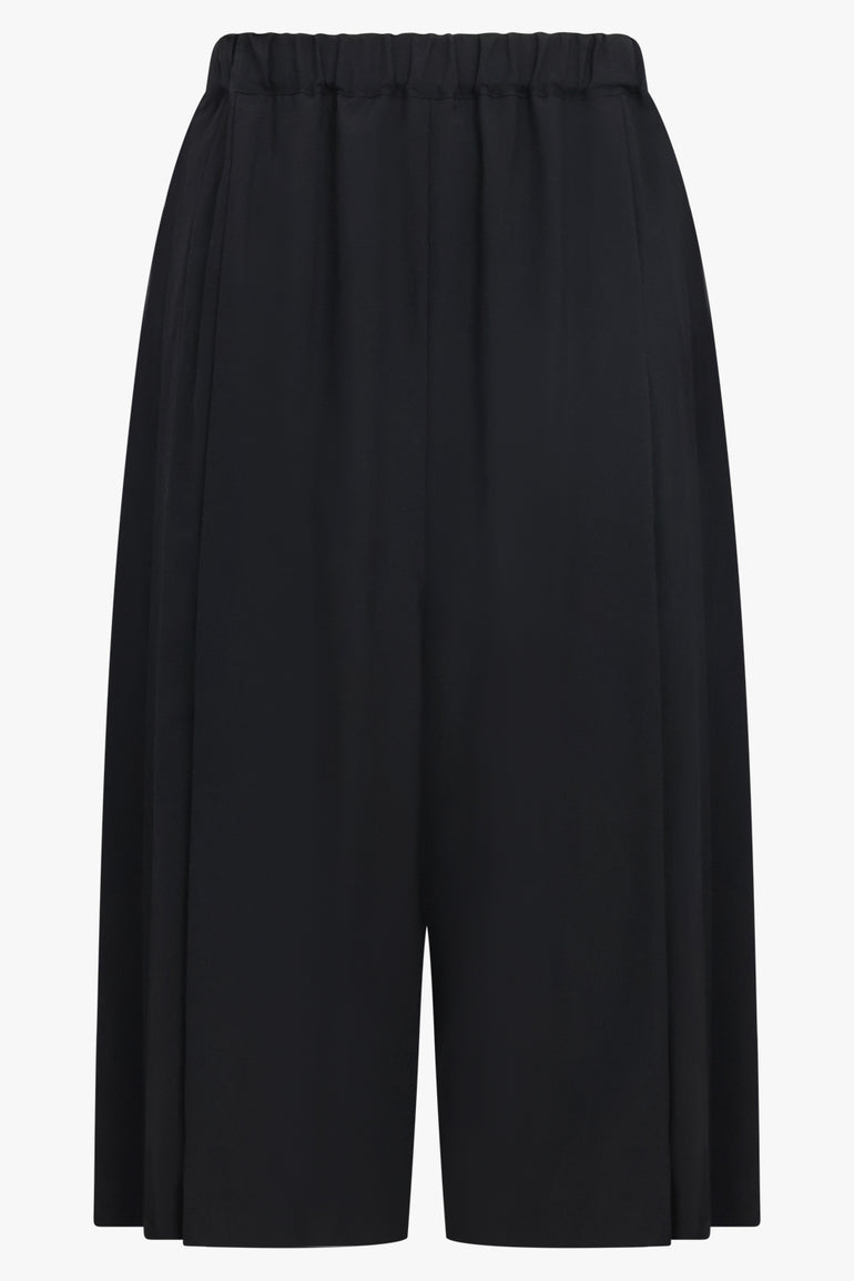 COMME DES GARCONS RTW Pleat Detail Relaxed Fit Crop Pant | Black