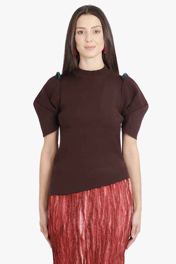 SACAI RTW Structured Shoulder S/S Asymmetric Knit Pullover | Brown