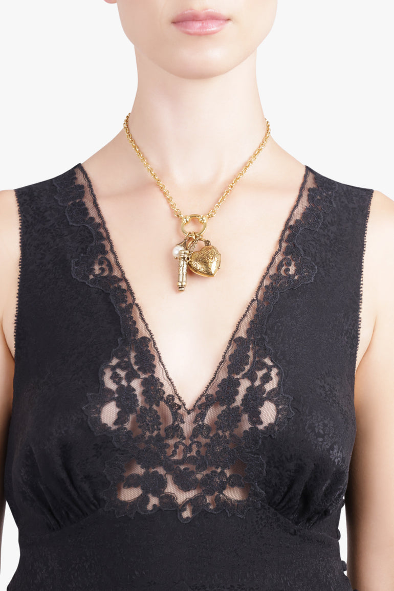 CHLOE JEWELLERY GOLD / Vintage Gold Glass Pearl Heart Charm Necklace | Vintage Gold