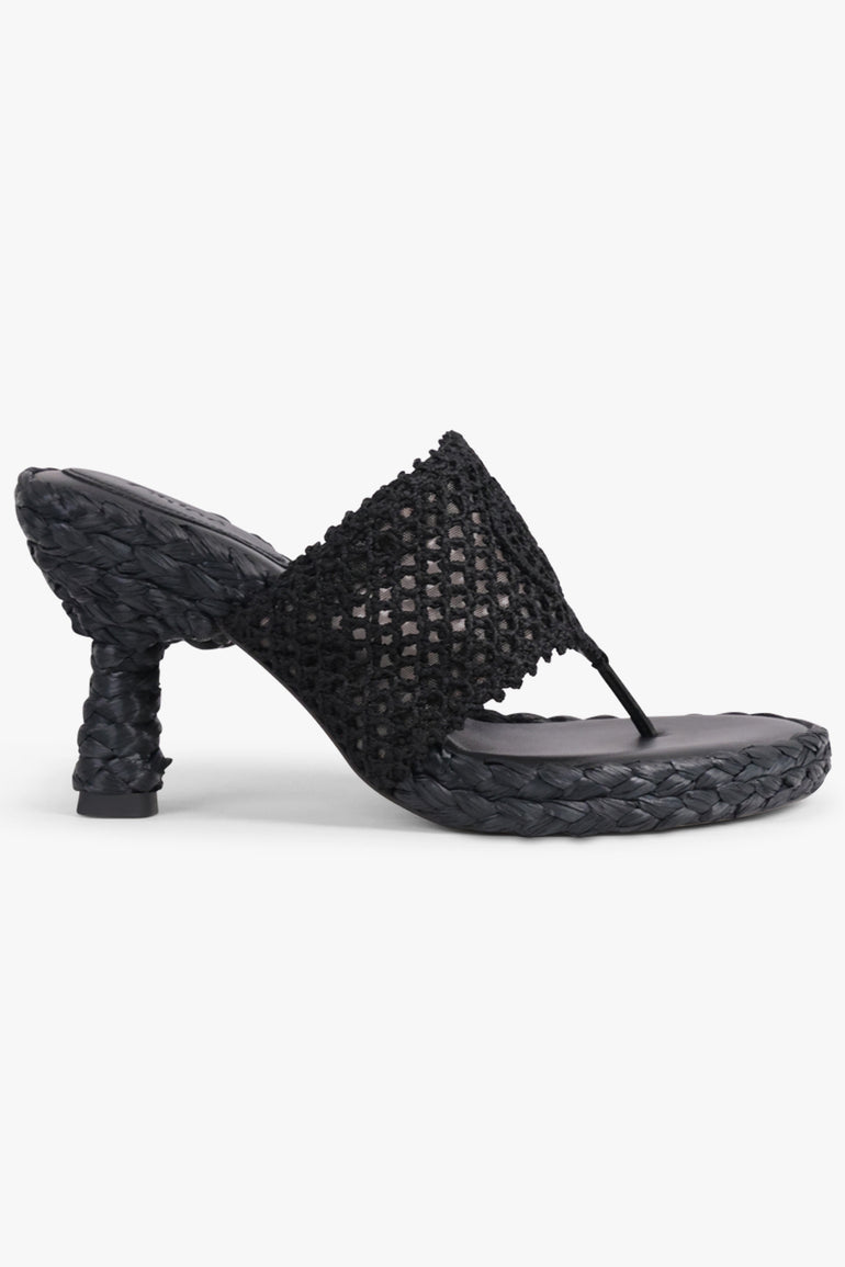CHLOE SHOES Isla Thong 75mm Crochet Sandal | Black
