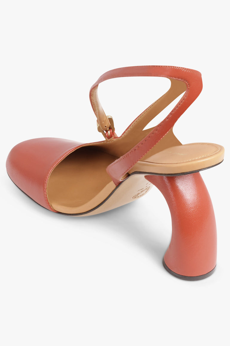 DRIES VAN NOTEN SHOES Curved Closed Toe 95mm Slingback Heel | Brique