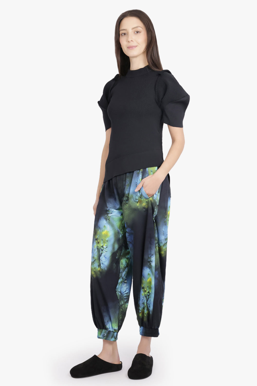 SACAI RTW Structured Shoulder S/S Asymmetric Knit Pullover | Black