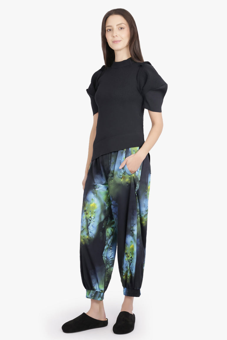 SACAI RTW Structured Shoulder S/S Asymmetric Knit Pullover | Black