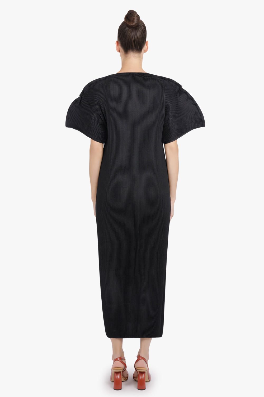 MELITTA BAUMEISTER RTW Zigzag Ripple Sleeve Midi Dress | Black