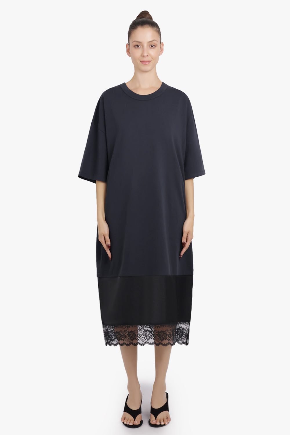 VAQUERA RTW Oversized S/S T-Shirt Dress With Back Lipstick Print and Lace Hem | Black/Red/White