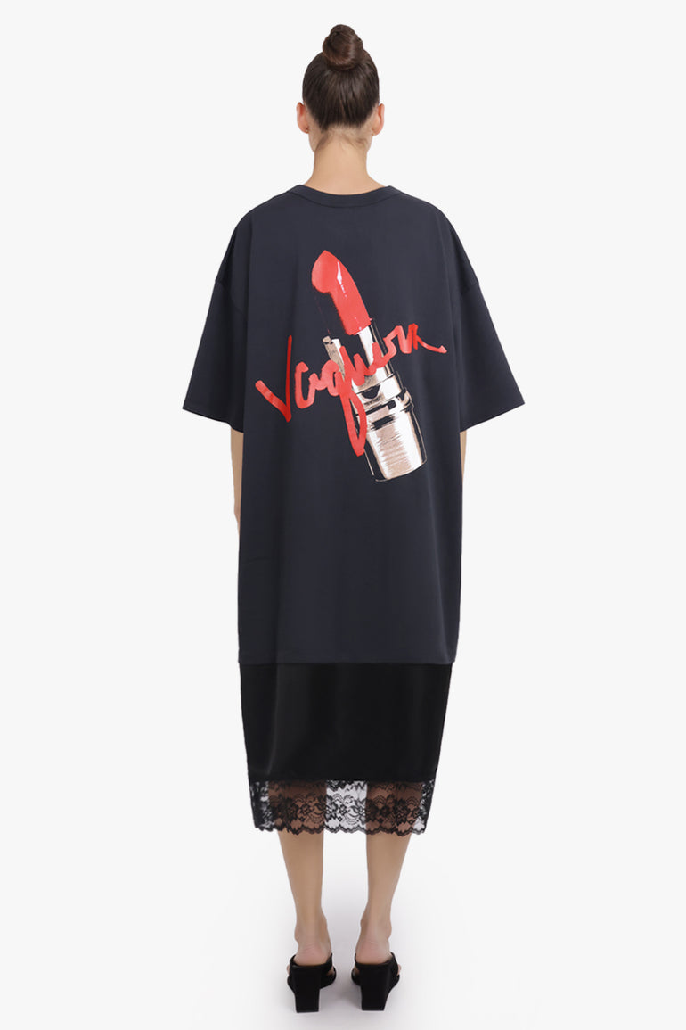 VAQUERA RTW Oversized S/S T-Shirt Dress With Back Lipstick Print and Lace Hem | Black/Red/White