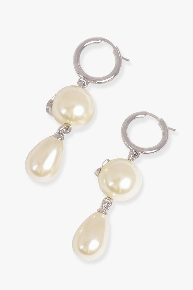 VIVIENNE WESTWOOD JEWELLERY SILVER / White/Silver Martha Orb Pearl Drop Earrings | White/Silver
