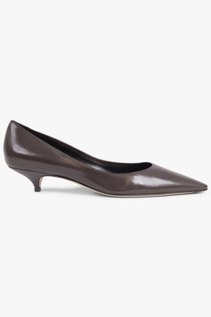 THE ROW SHOES Liisa 40MM Kitten Pump Heel | Lacquer Brown