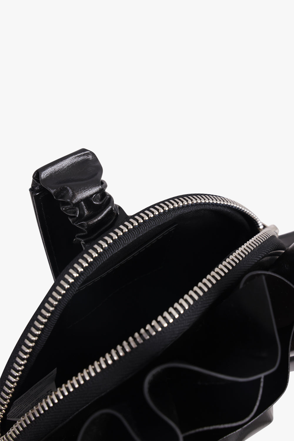 VAQUERA BAGS BLACK / BLACK Flower Corsage Clutch Bag | Black