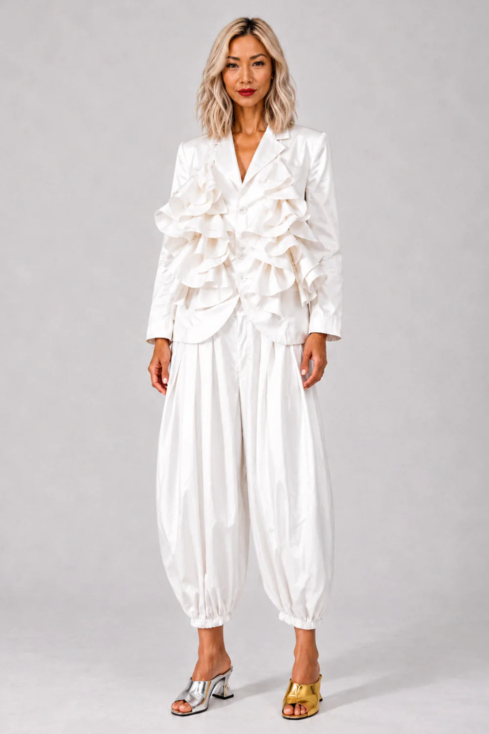 COMME DES GARCONS RTW Pleat Front Balloon Pant With Elastic Cuff | White