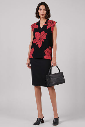 Floral Print V-Neck Vest Knit | Black/Red