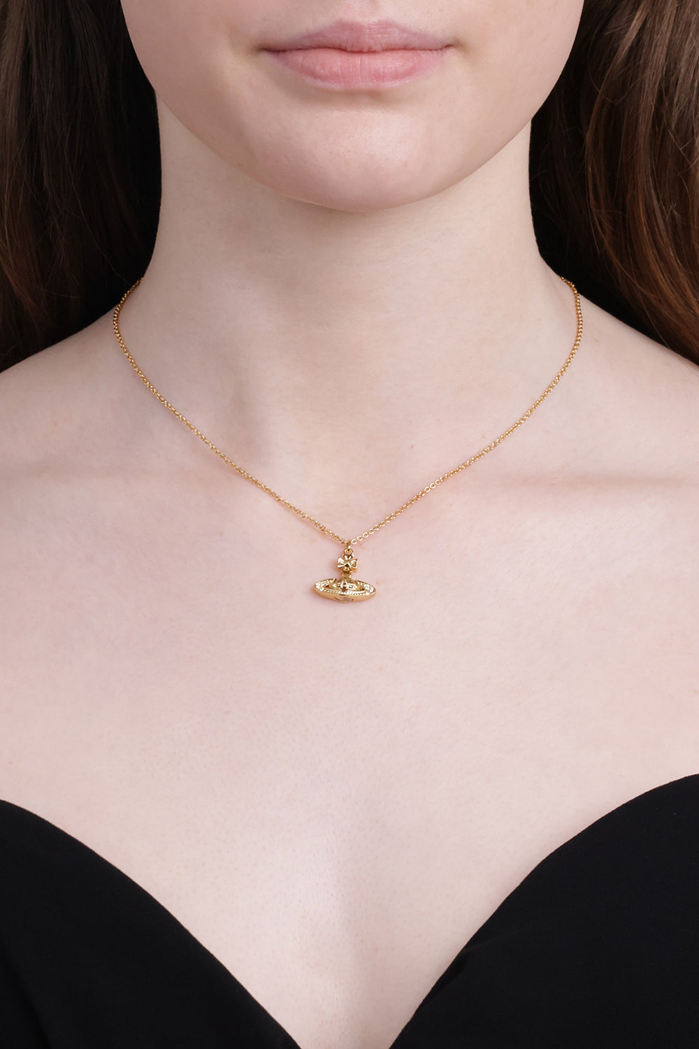 VIVIENNE WESTWOOD JEWELLERY GOLD / Gold Pina Small Bas Relief Pendant | Gold
