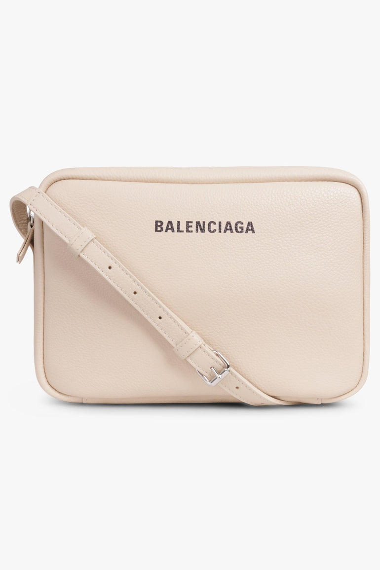 LOGO CAMERA BAG SAND BEIGE – Parlour X