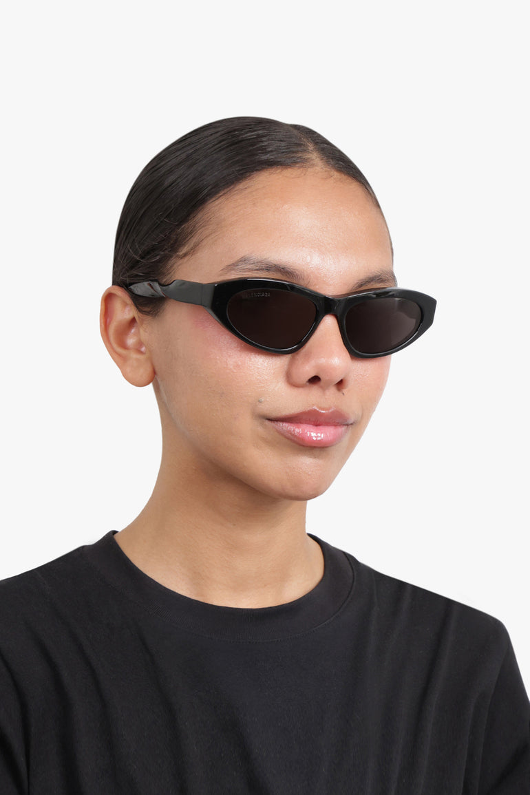 BALENCIAGA ACCESSORIES BLACK / BLACK Twist Arm Sunglasses | Black