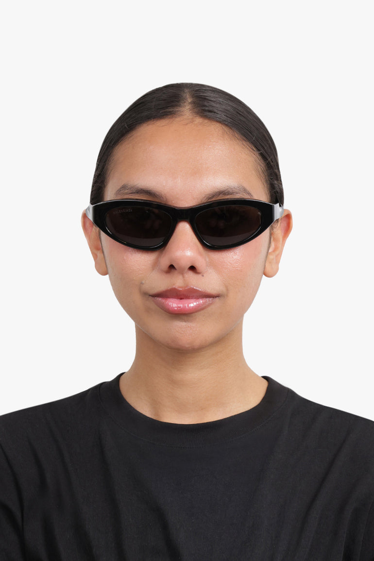 BALENCIAGA ACCESSORIES BLACK / BLACK Twist Arm Sunglasses | Black