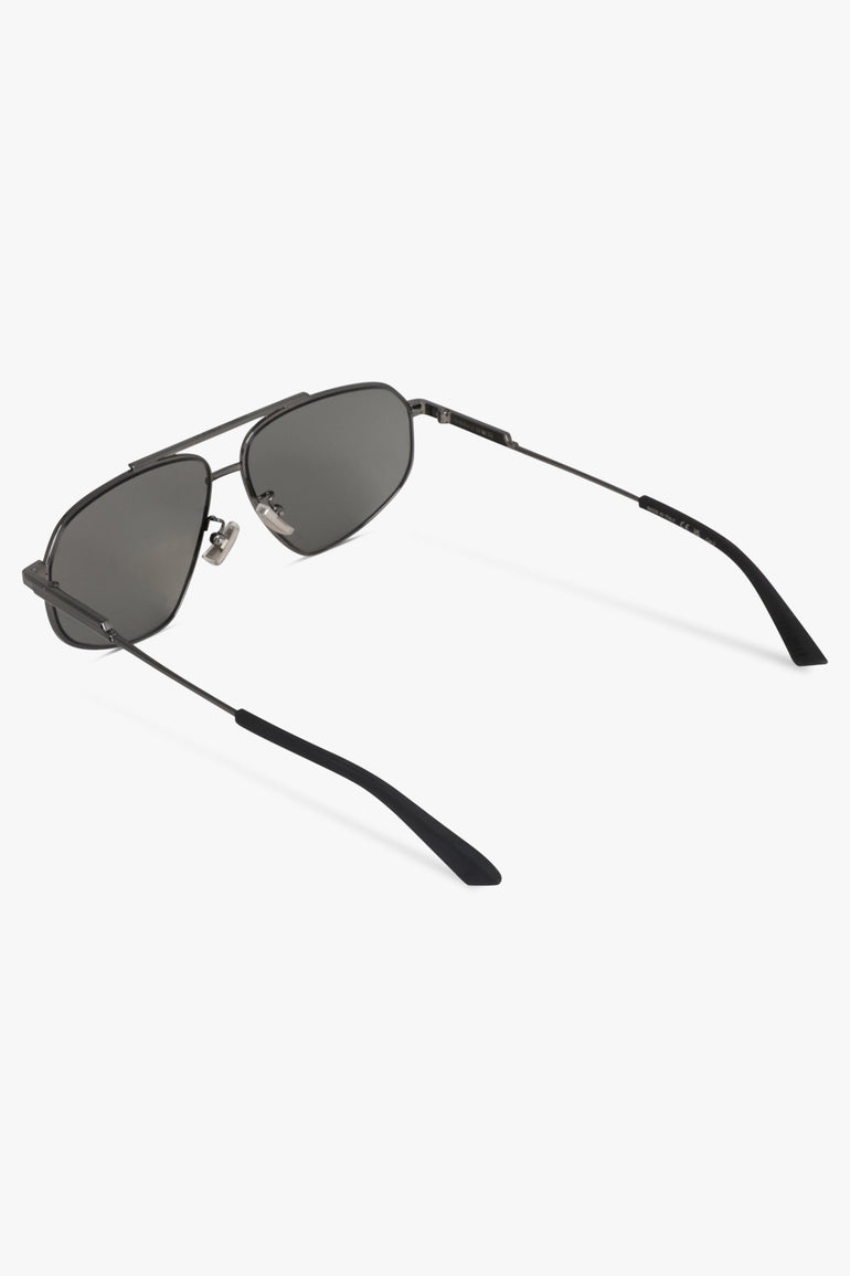 BOTTEGA VENETA ACCESSORIES BLACK / RUTHENIUM Turn Square Sunglasses | Black/Ruthenium