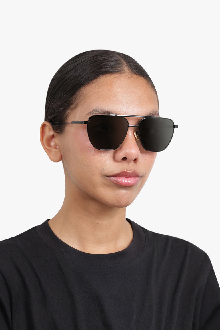 BOTTEGA VENETA ACCESSORIES BLACK / BLACK/BLACK Turn Square Sunglasses | Black/Black