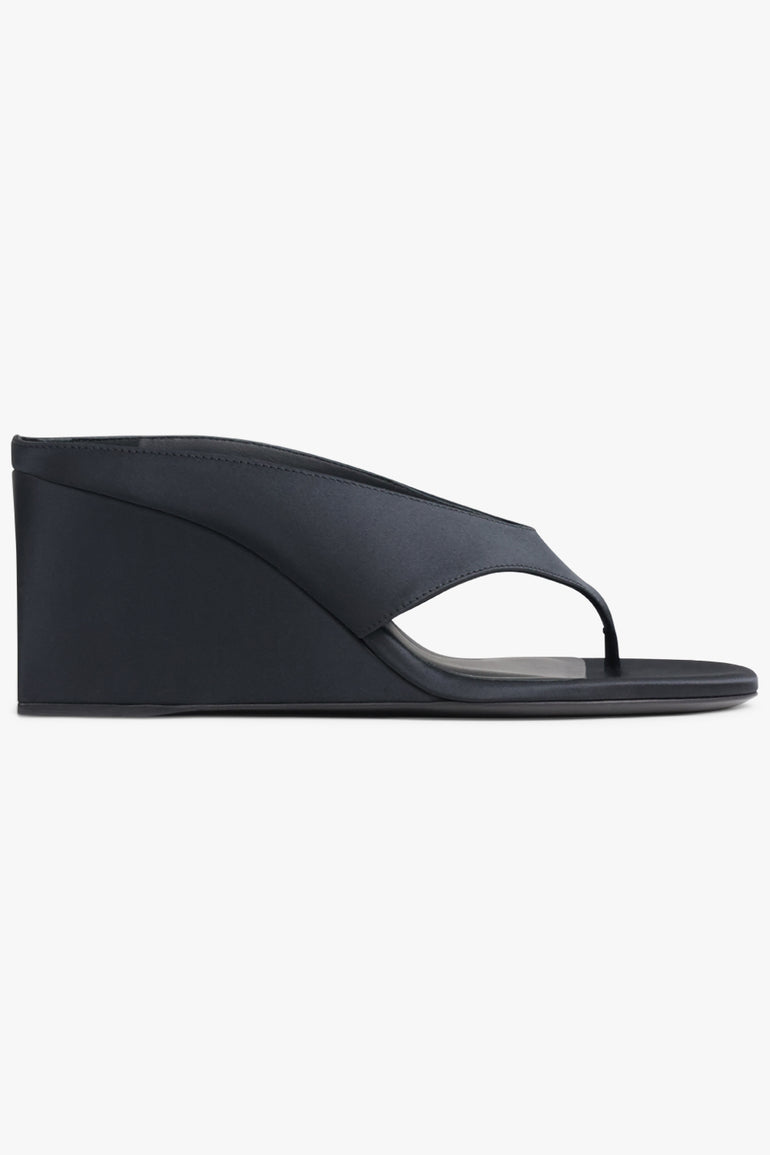ALAIA SHOES Cube Satin 70 mm Thong Mule | Black