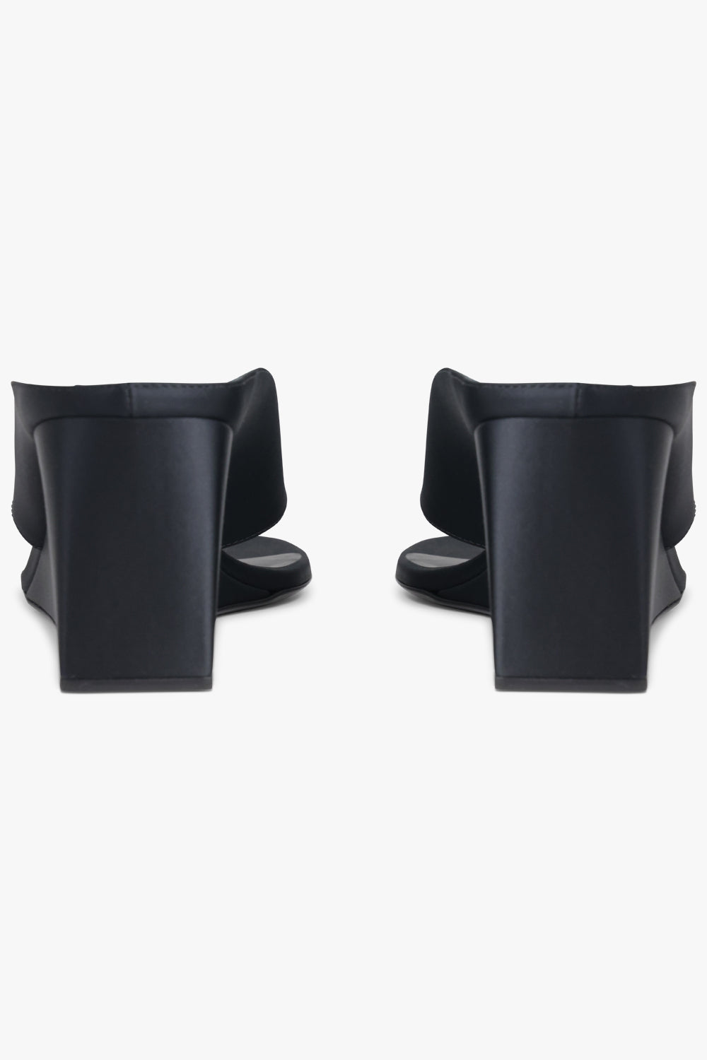 ALAIA SHOES Cube Satin 70 mm Thong Mule | Black