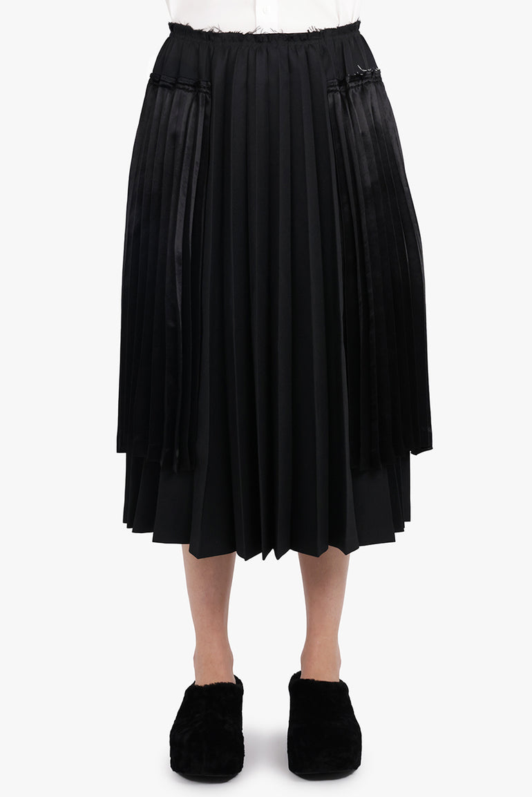 COMME DES GARCONS BLACK RTW Pleat Panel Mid X Midi Skirt | Black