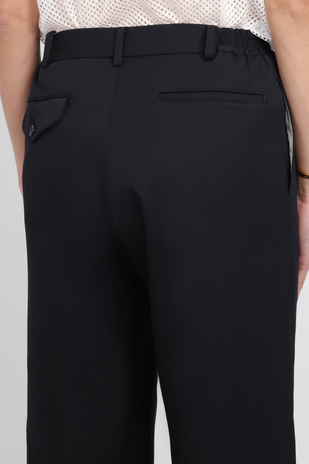 COMME DES GARCONS RTW Elastic Waist Straight Leg Crop Pant | Black