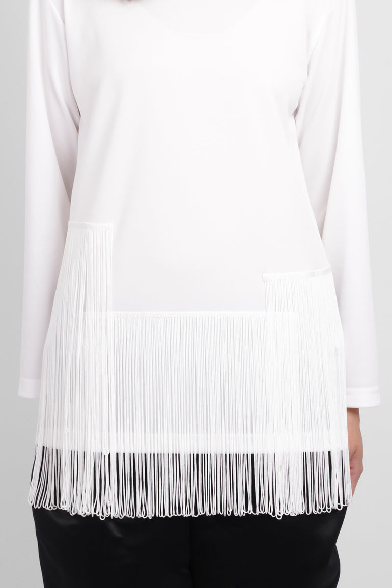 COMME DES GARCONS RTW Crew Neck L\S Top with Tassel Hem | White