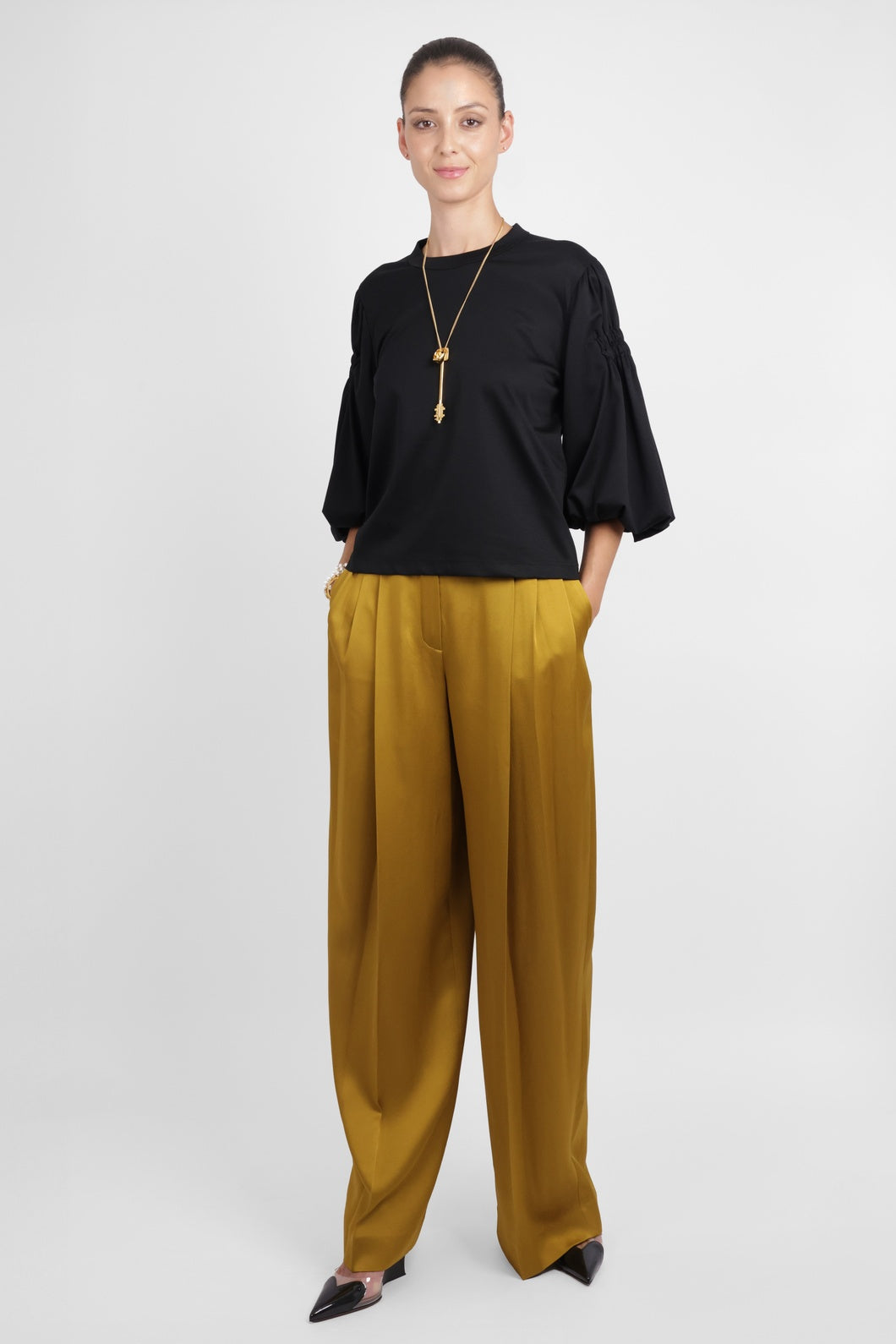 NOIR KEI NINOMIYA RTW Exaggerated Puff 3/4 Sleeve Top | Black