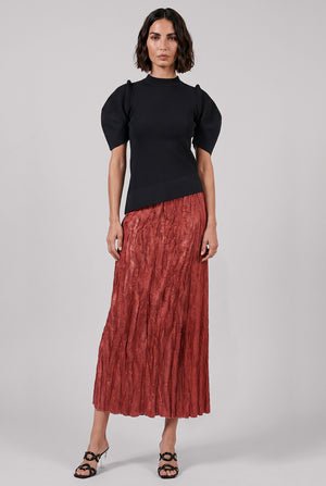 Structured Shoulder S/S Asymmetric Knit Pullover | Black