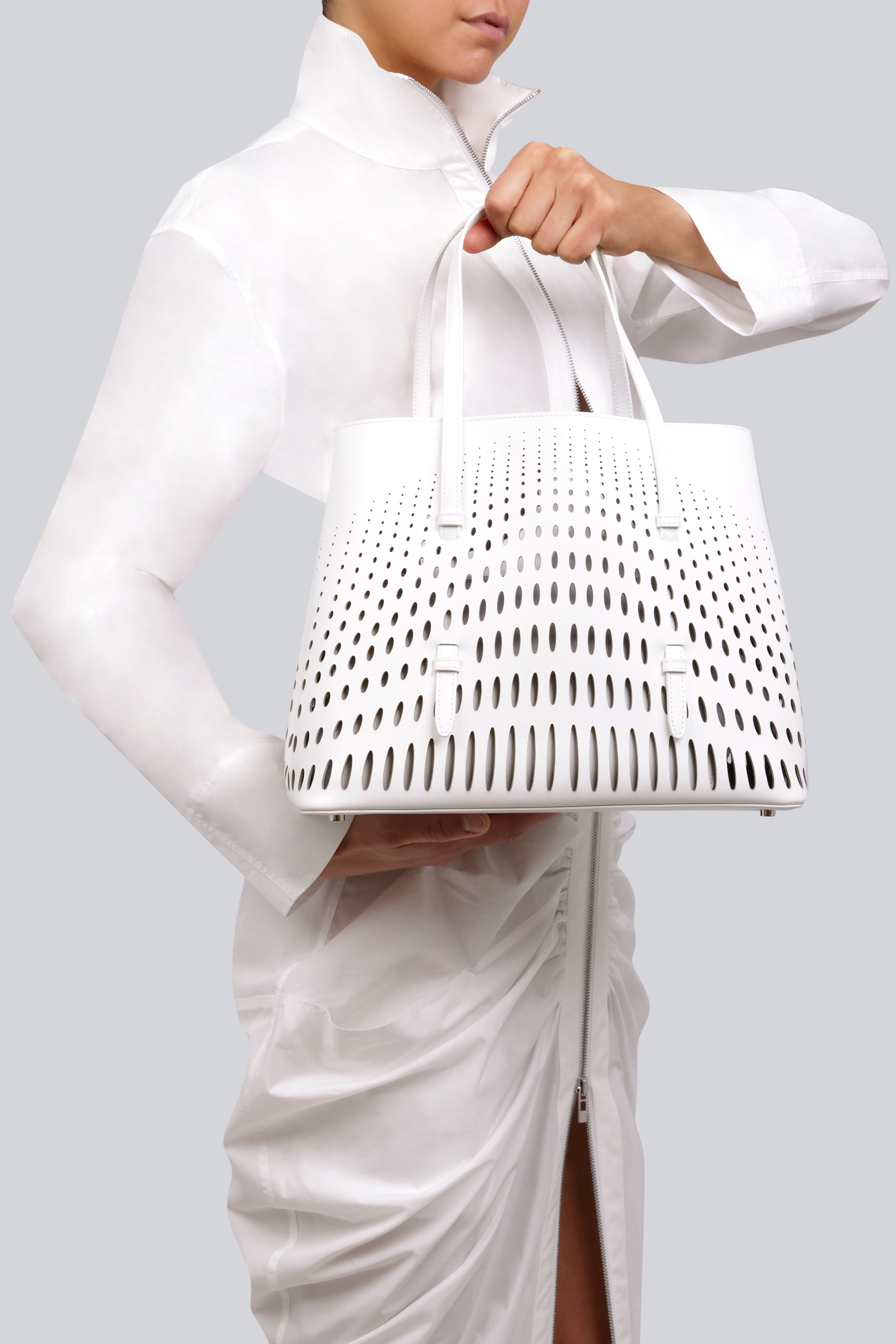 ALAIA BAGS WHITE Mina 32 Optical Perfo Tote Bag | White
