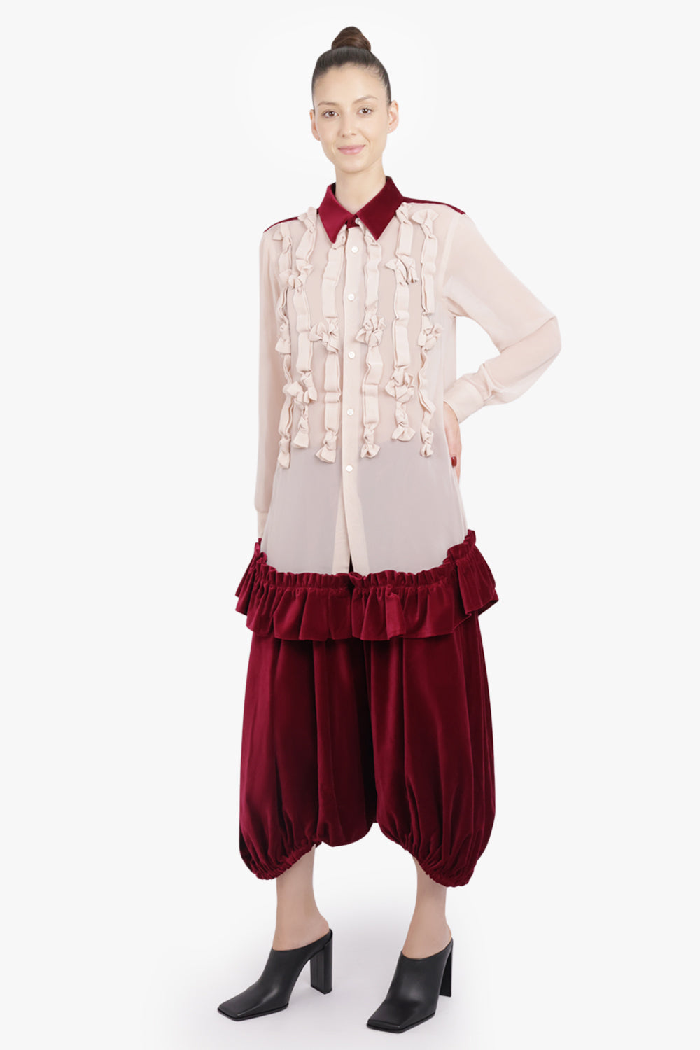 COMME DES GARCONS RTW Bow Embellish L/S Shirt With Velvet Ruffle Hem | Beige/Burgundy