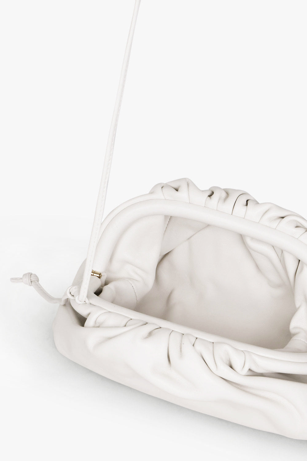 BOTTEGA VENETA BAGS WHITE POUCH 20 SMOOTH LEATHER | WHITE