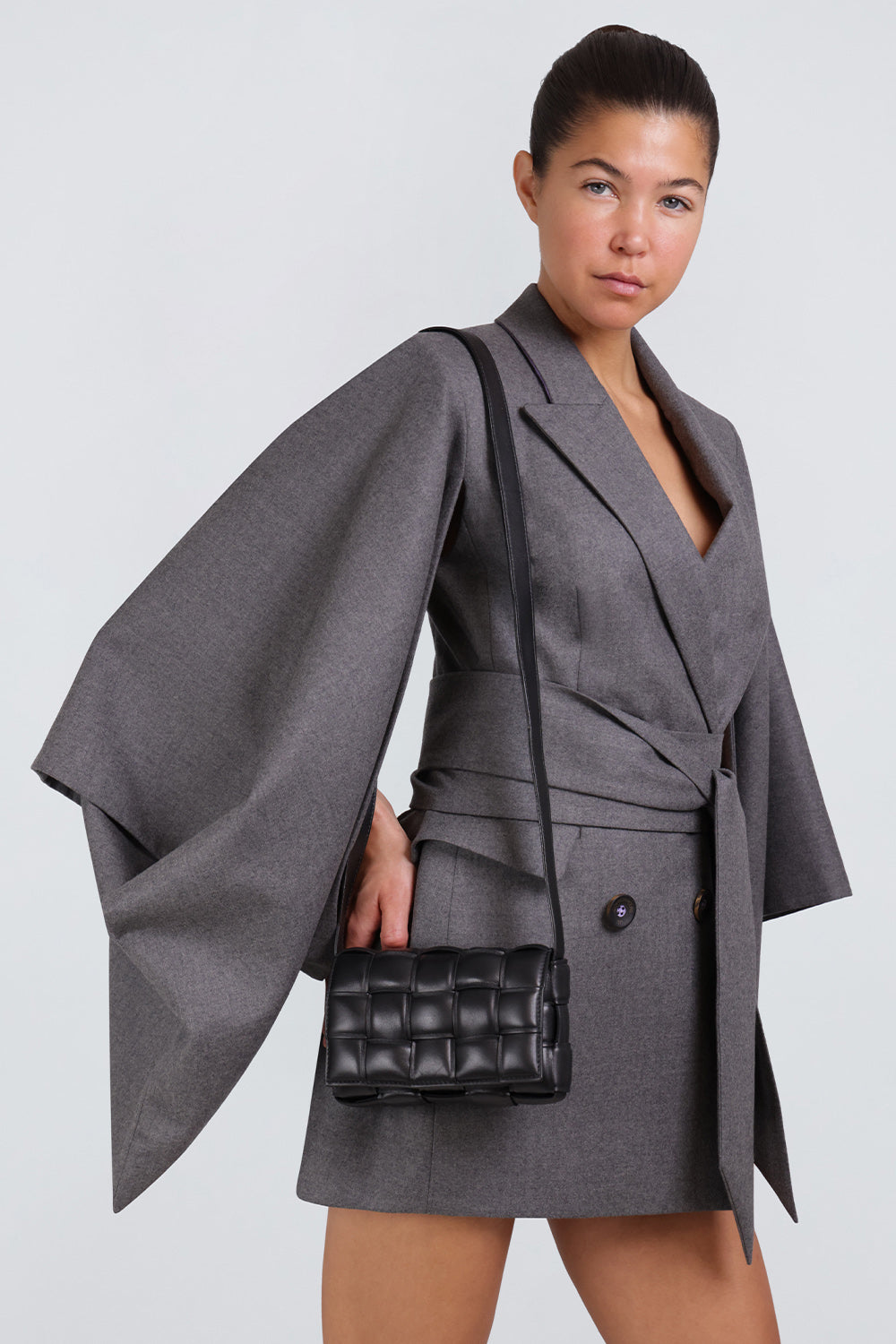 BOTTEGA VENETA BAGS MULTI SMALL PADDED CASSETTE BAG | BLACK/GOLD