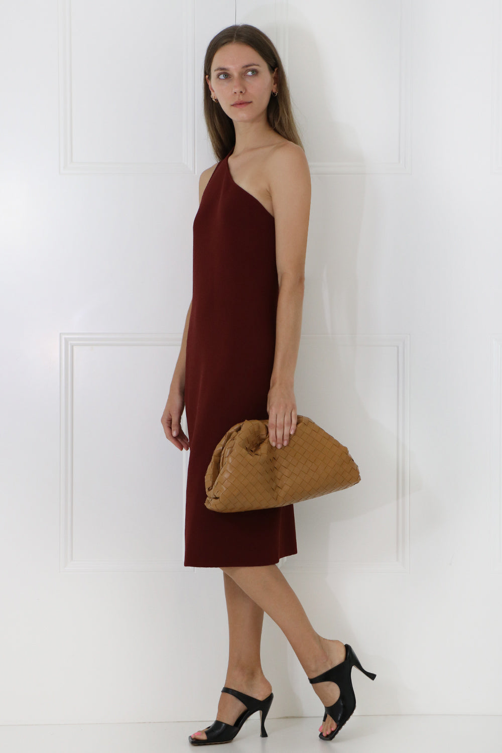 BOTTEGA VENETA BAGS GOLD THE POUCH WOVEN LEATHER CARAMEL