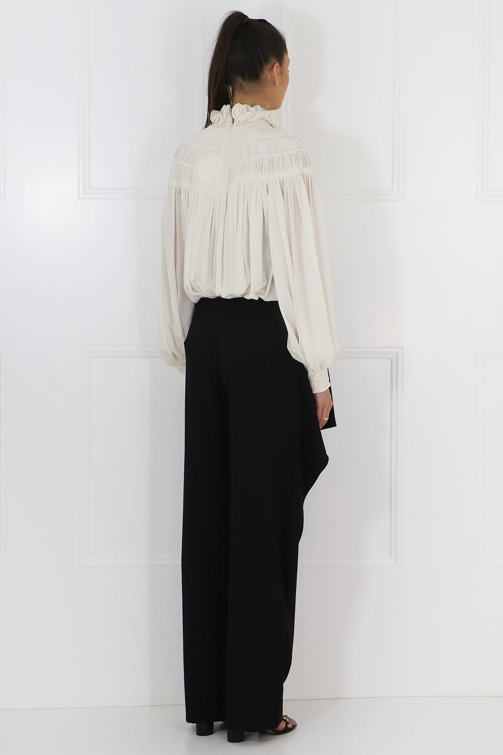 CHLOE RTW RUFFLE NECK BLOUSE L/S WHITE