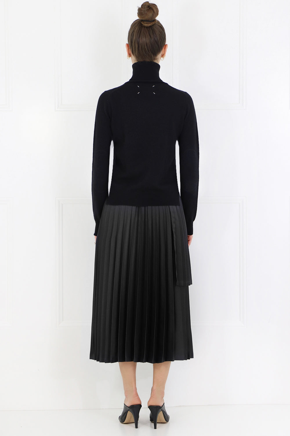 COMME DES GARCONS NOIR KEI NINOMIYA RTW NOIR ASYMMETRIC PLEATED SKIRT BLACK