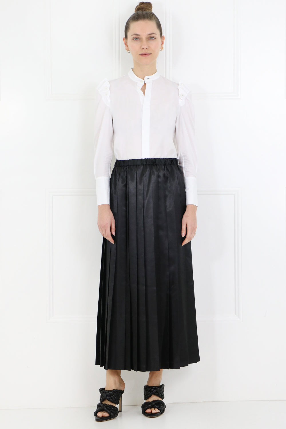 COMME DES GARCONS NOIR KEI NINOMIYA RTW NOIR BUTTONED PEARL SHOULDER SHIRT L/S WHITE