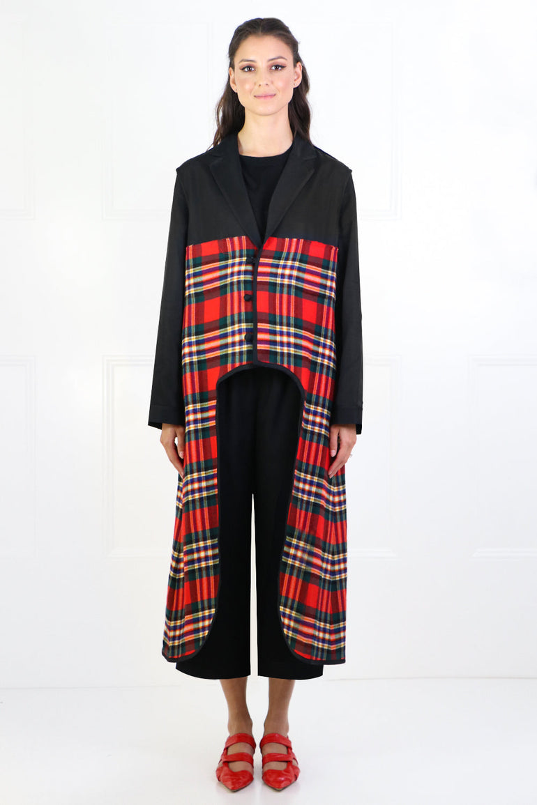 COMME DES GARCONS NOIR KEI NINOMIYA RTW NOIR TARTAN LONG COAT BLACK/RED
