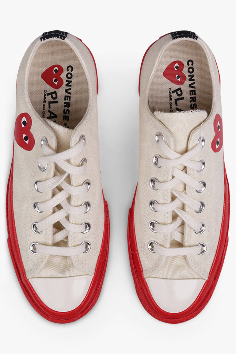 COMME DES GARCONS PLAY SHOES LOW TOP HEART CONVERSE | OFF WHITE