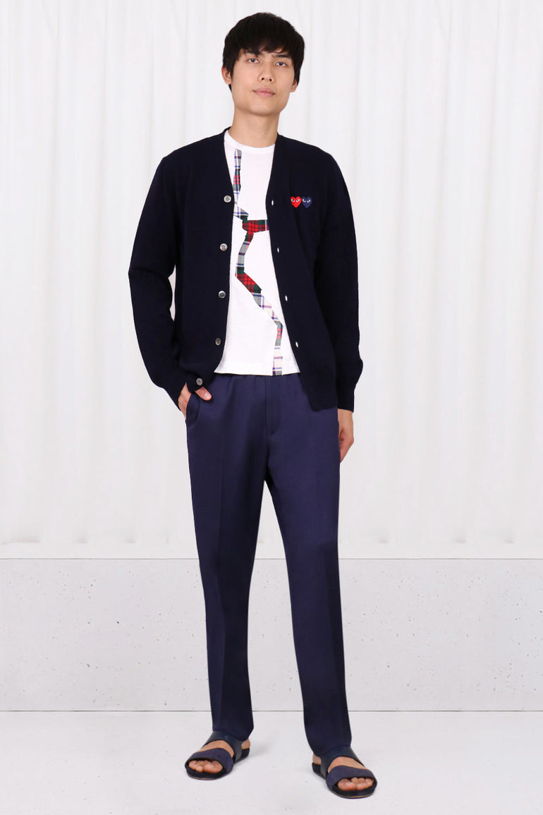 COMME DES GARCONS PLAY RTW PLAY MENS V-NECK DOUBLE HEART CARDIGAN | NAVY/RED&BLUE HEARTS
