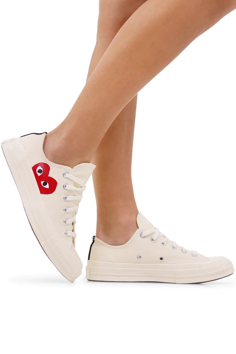 CDG PLAY x CONVERSE CHUCK TAYLOR LOW TOP SNEAKERS WHITE PARLOUR X