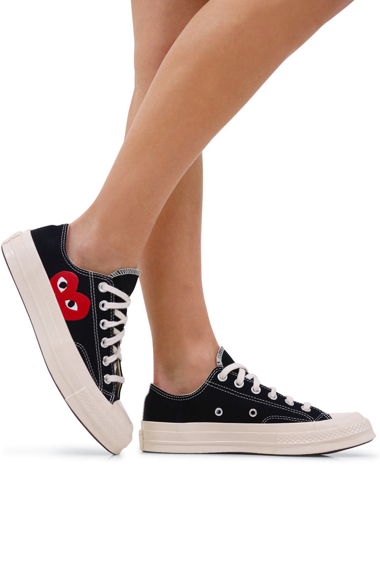 T Shirt Red Heart Comme Des Garçons Socks 01 CDG PLAY X CONVERSE