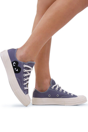 COMME DES GARCONS PLAY SNEAKERS x CONVERSE CHUCK TAYLOR LOW TOP SNEAKER | GREY