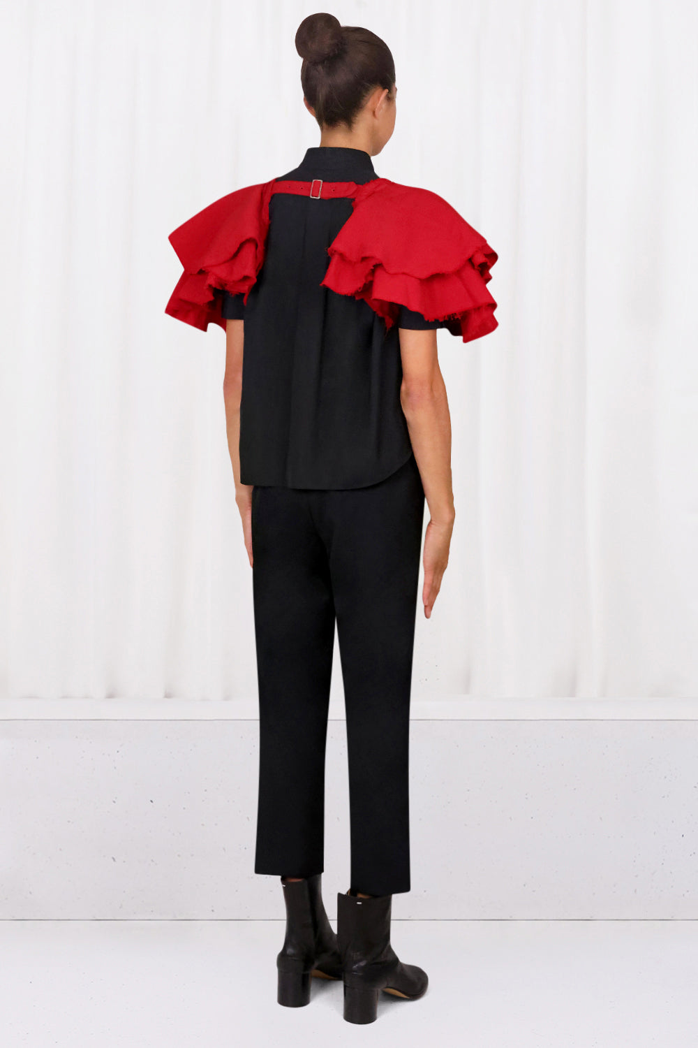 COMME DES GARCONS RTW FRILL SLEEVE CAPE | RED
