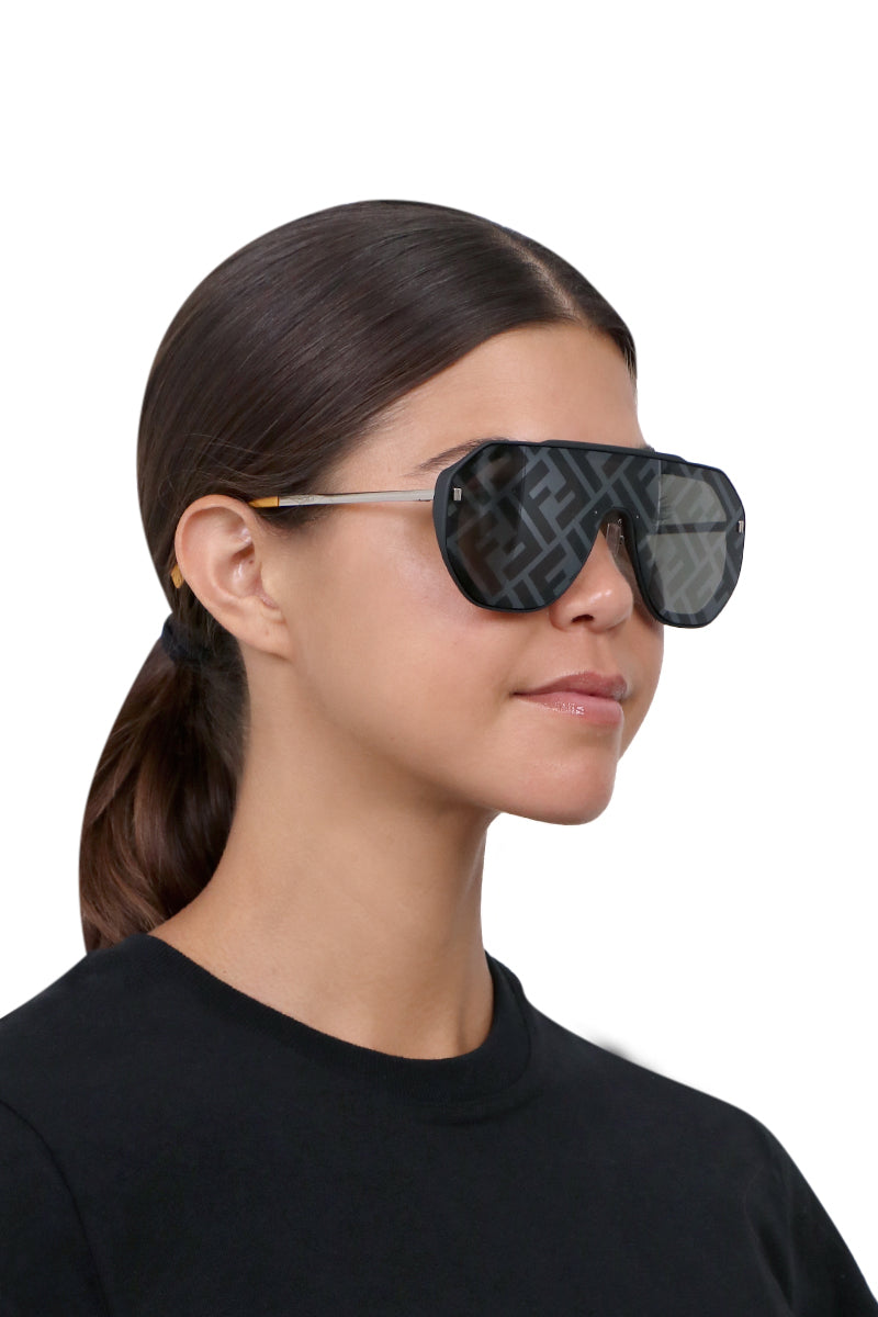 Diorxtrem MU Black Mask Sunglasses with Interchangeable Lenses | DIOR |  Dior, Sunglasses, Black mask